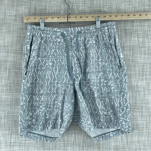 Lululemon Bowline Mens Size M atheltic shorts